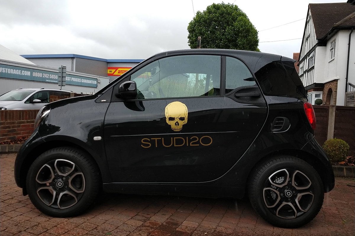 STUD120 Car Signs STUD120 Car Signs