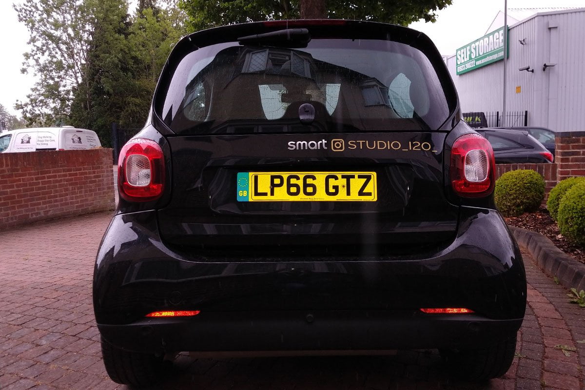 STUD120 Car Signs STUD120 Car Signs