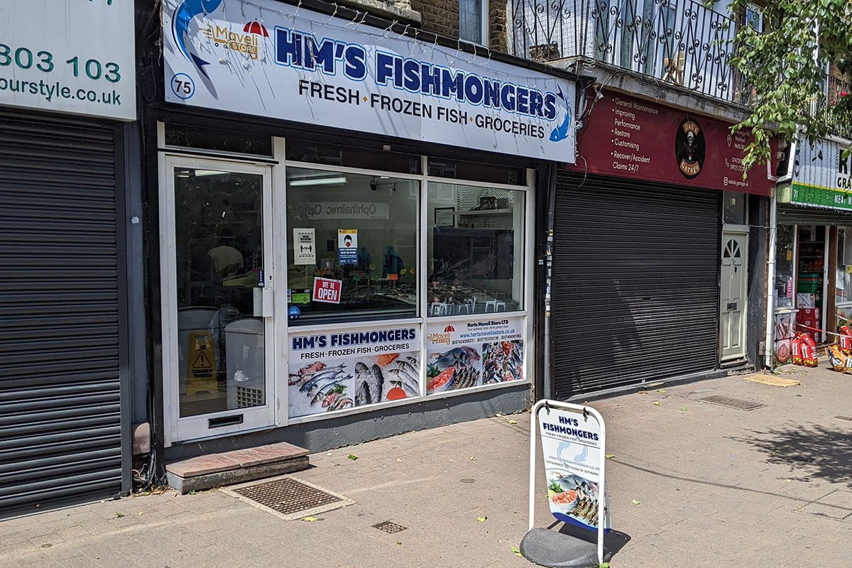 HM Fishmonger Signs HM Fishmonger Signs